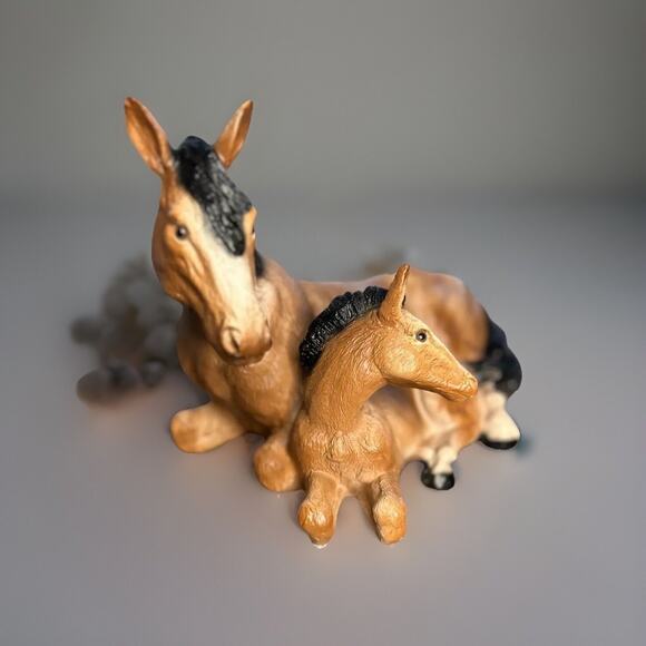 Vintage Universal Statuary Corp Horse mare & foal statue # 876 1988 Resin 13" - Picture 2 of 8